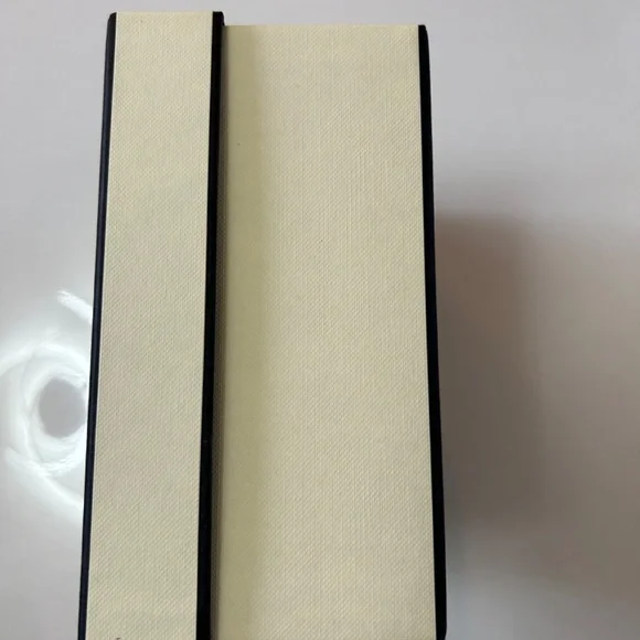 Jo Malone Gift Box Square Medium Size 6x6 - Picture 4 of 5